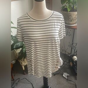 Chic Striped Short Sleeve Tee
